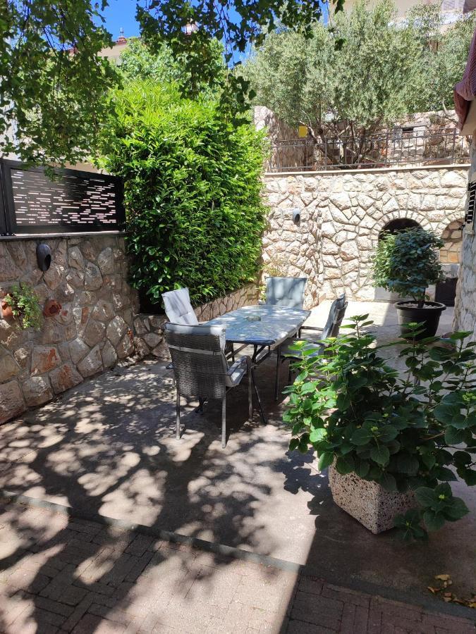 Biuk Apartments Novi Vinodolski Dış mekan fotoğraf